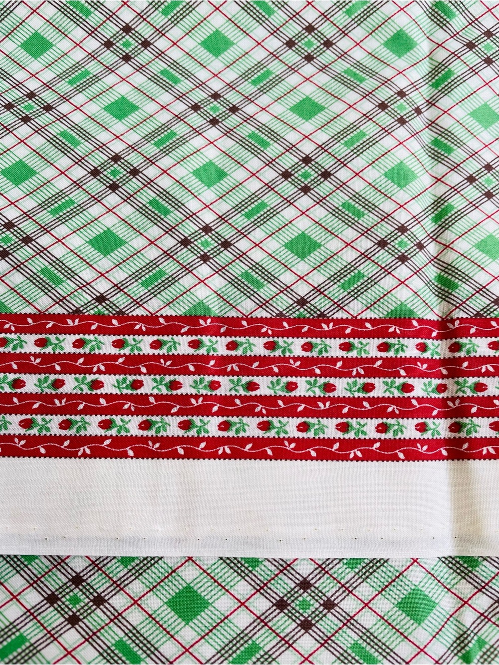 44 x 24" Holiday Plaid Striped Cotton Green Red Fabric Quilting NOS